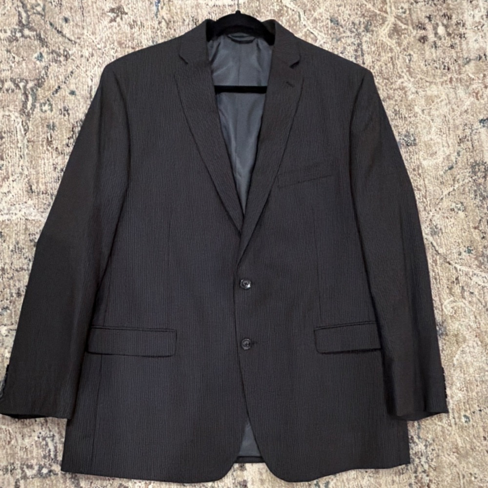 Calvin Klein Mens 100% Wool Pinstripe Suit Jacket Blazer 48L Black Single Vent